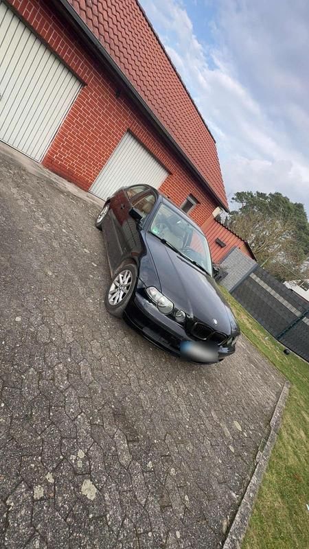 Gebraucht BMW 318 143 PS (105 kW) 2002 Schwarz Coupé