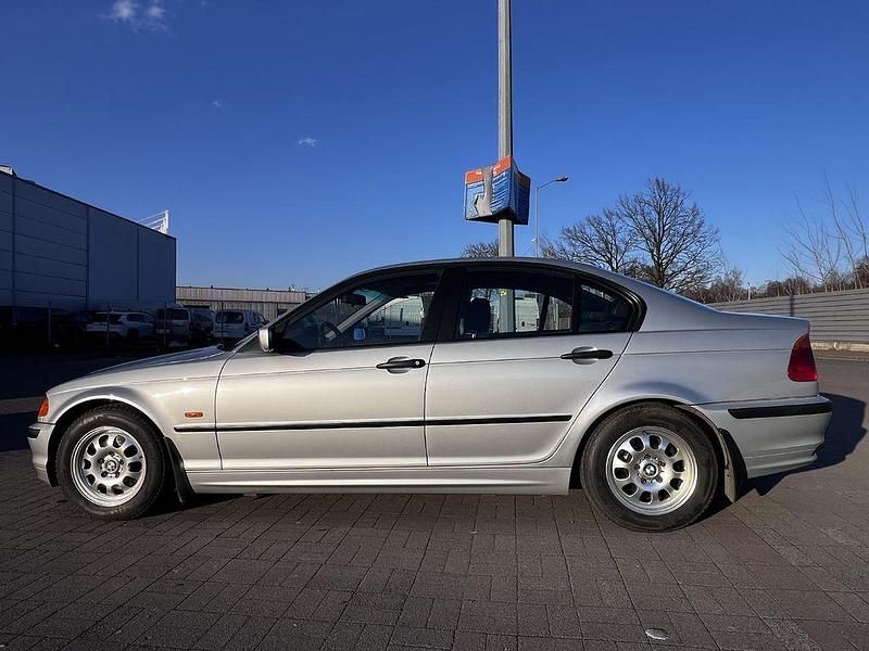 Gebraucht BMW 320 150 PS (110 kW) 1999 Silber Limousine