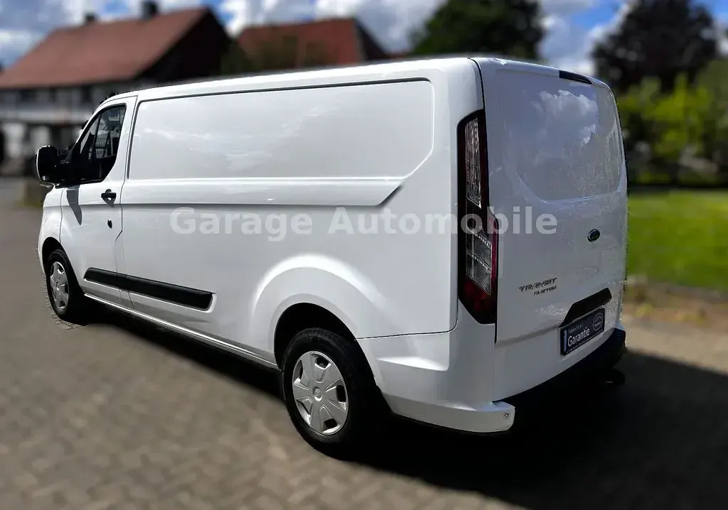 Używany Ford Transit Custom Trend 105 KM (77 kW) 2020 Biały Minivan