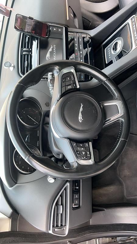 Gebraucht Jaguar F-Pace 132 PS (97 kW) 2017 Grau SUV