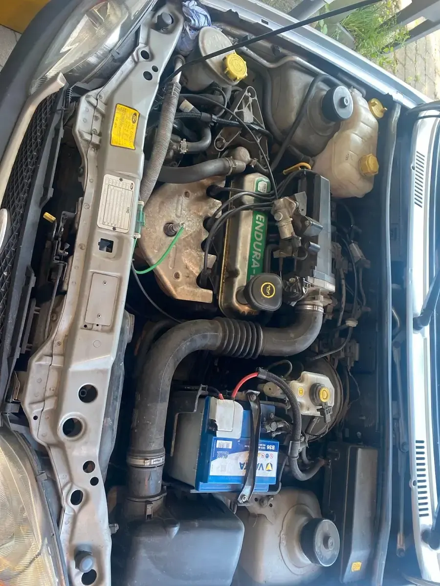 Gebraucht Ford Fiesta 60 PS (44 kW) 2001 Silber Kleinwagen