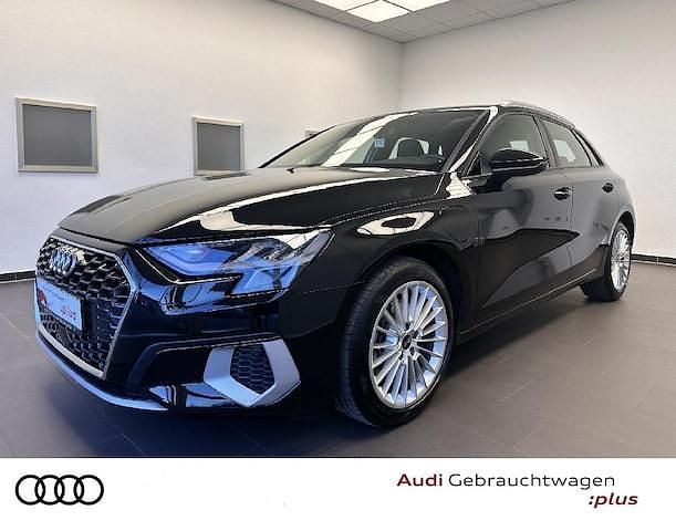 Mythosschwarz metallic Gebraucht 2023 Audi A3 Sportback e-tron Advanced Plus Kleinwagen | 24.990 € (Fairer Preis) - Bild 1/4