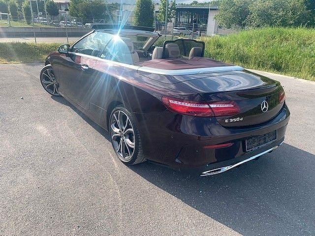 Gebraucht Mercedes E350 Edition 286 PS (210 kW) 2019 Rot Cabrio