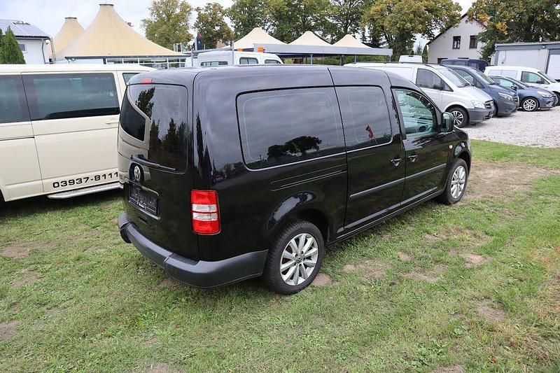 Schwarz Gebraucht 2012 VW Caddy Maxi Trendline Van / Kleinbus | 6.999 € - Bild 1/4
