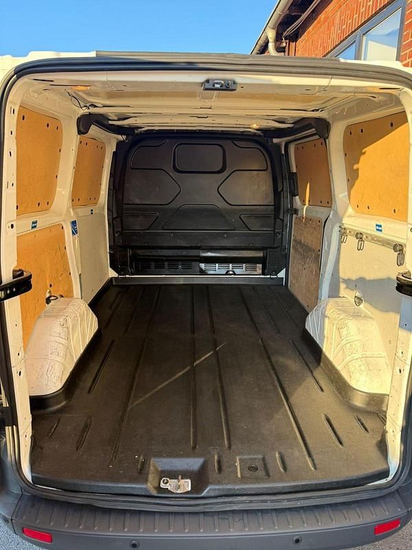 Gebraucht Ford Transit Custom 105 PS (77 kW) 2018 Weiß Van / Kleinbus