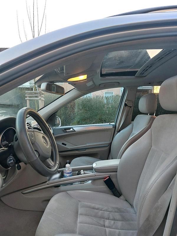 Gebraucht Mercedes ML320 256 PS (188 kW) 2007 Grau SUV