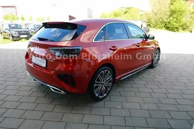 Gebraucht Kia Ceed GT-Line 160 PS (117 kW) 2024 Orange Kleinwagen