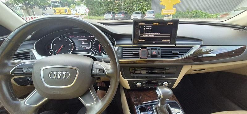 Beige Gebraucht 2012 Audi A6 Limousine | 8.700 € (Superpreis) - Bild 1/4