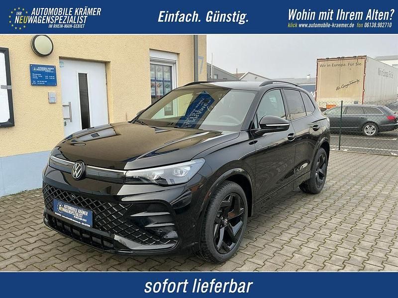 Neu VW Tiguan Style 150 PS (110 kW) 2025 [2t2t] deep black perleffekt SUV