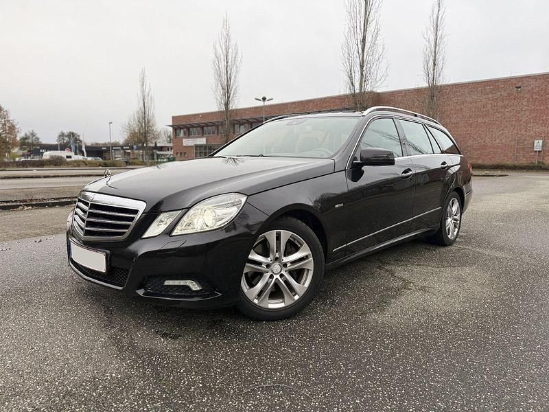 Gebraucht Mercedes E350 231 PS (169 kW) 2010 Schwarz Kombi