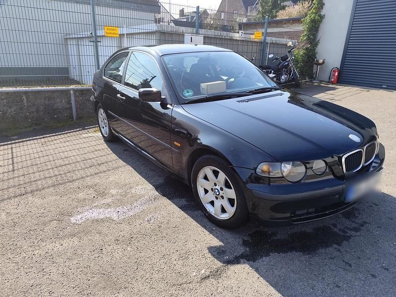 Gebraucht BMW 316 Compact 115 PS (84 kW) 2003 Schwarz Kleinwagen