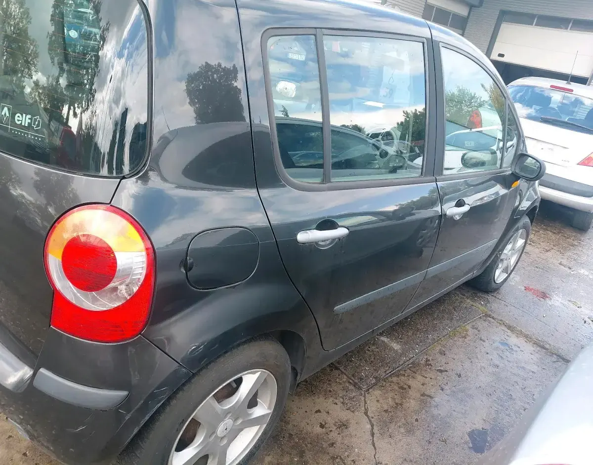 Gebraucht Renault Modus 75 PS (55 kW) 2005 Schwarz Van / Kleinbus