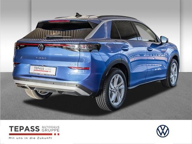 Gebraucht VW T-Roc Life 150 PS (110 kW) 2025 Celestial blue SUV