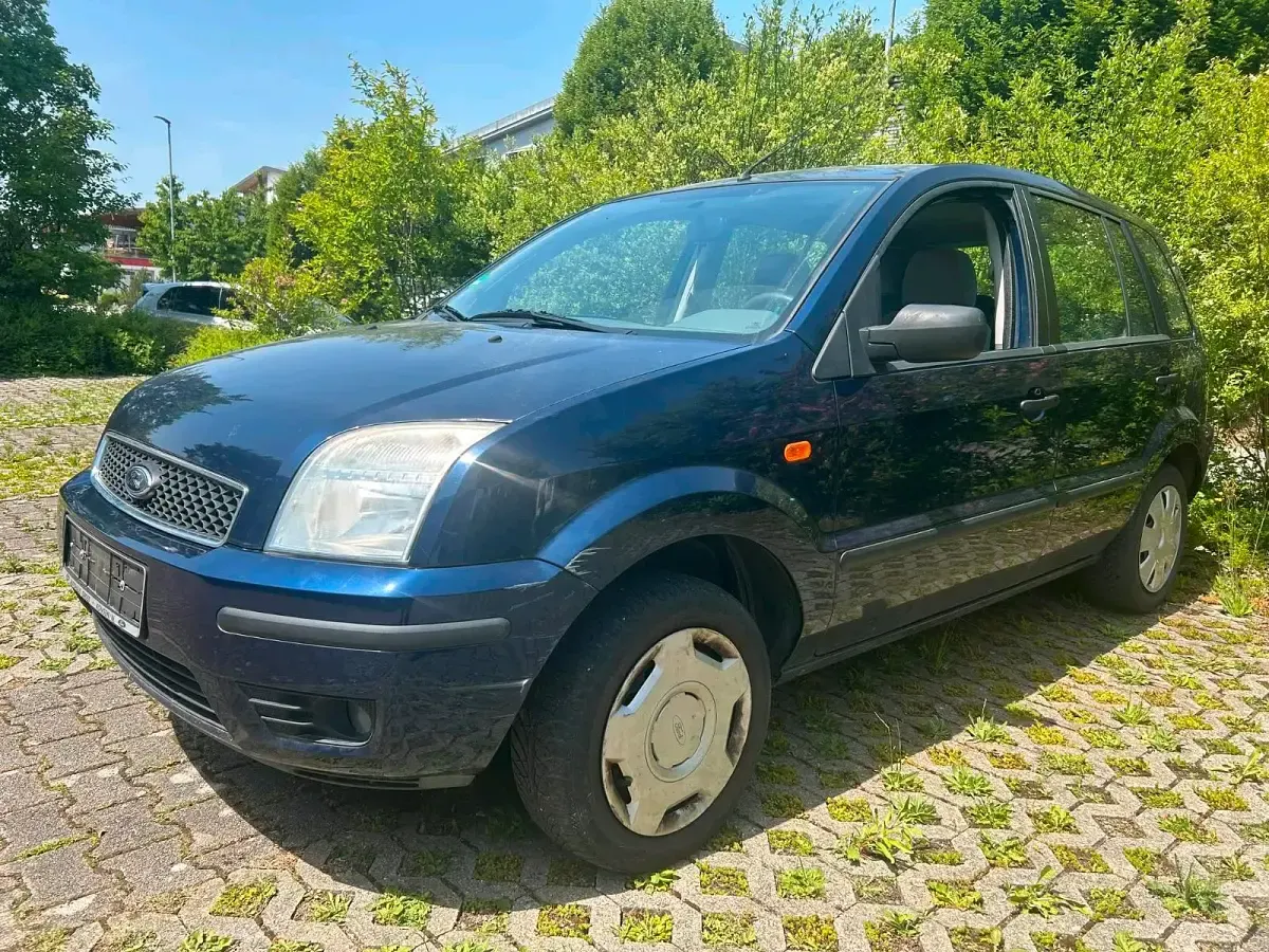 Gebraucht Ford Fusion 100 PS (73 kW) 2003 Blau Kleinwagen