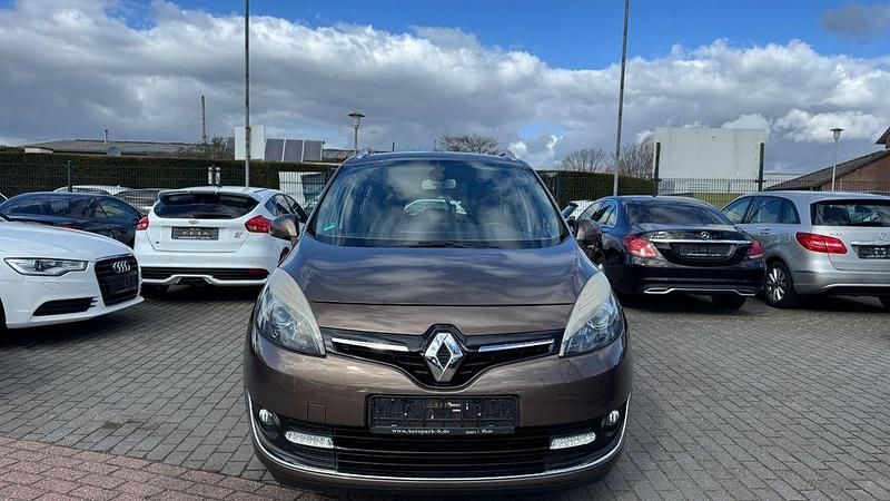 Gebraucht Renault Scénic III Initiale Paris 132 PS (97 kW) 2013 Braun (mokkabraun) Van / Kleinbus
