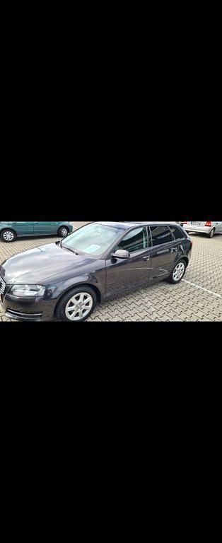 Gebraucht Audi A3 Ambition 105 PS (77 kW) 2012 Grau Kleinwagen