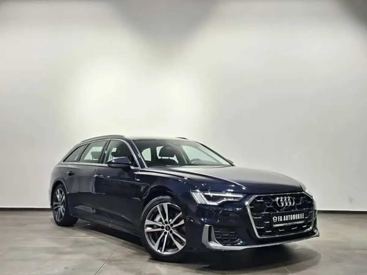 Gebraucht Audi A6 S-Line 299 PS (219 kW) 2023 Firmamentblau metallic (metallic) Kombi