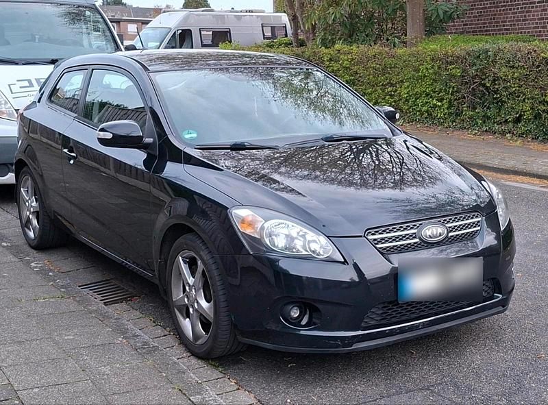 Gebraucht Kia Ceed 116 PS (85 kW) 2010 Schwarz Kleinwagen