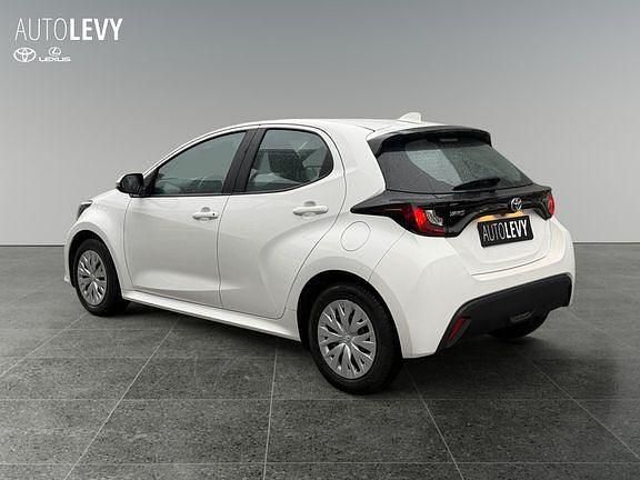 Gebraucht Toyota Yaris Hybrid Business Edition 116 PS (85 kW) 2022 Weiß Kleinwagen