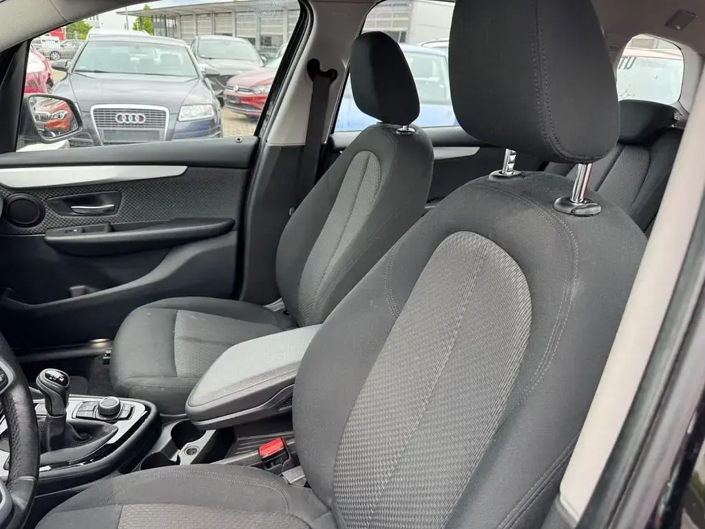 Gebraucht BMW 216 Advantage 116 PS (85 kW) 2021 Schwarz Kombi