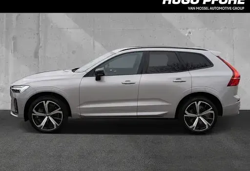 Gebraucht Volvo XC60 Plus 197 PS (144 kW) 2024 Silber SUV