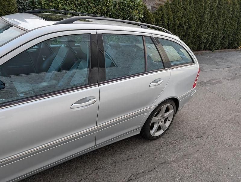 Gebraucht Mercedes C350 272 PS (200 kW) 2005 Silber Kombi
