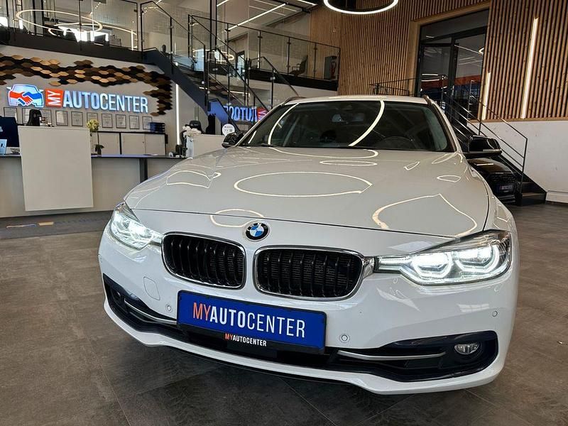Gebraucht BMW 330 Sport Line 258 PS (189 kW) 2016 Weiß Kombi