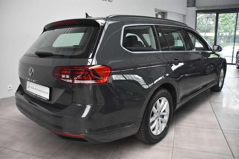 Gebraucht VW Passat 150 PS (110 kW) 2020 Grau Kombi