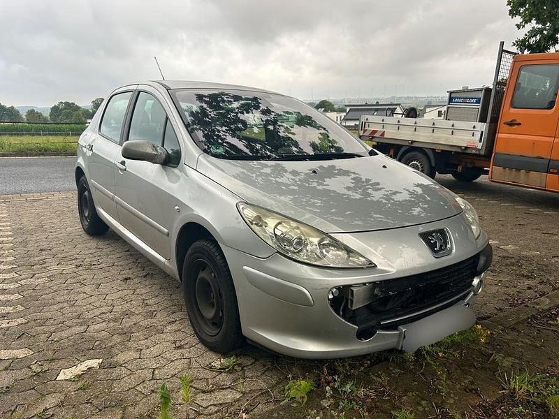 Silber Gebraucht 2006 Peugeot 307 Limousine | 1.999 € (Guter Preis) - Bild 1/4
