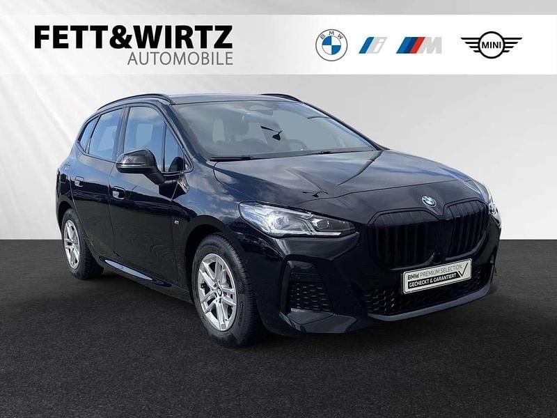 Saphirschwarz metallic Gebraucht 2024 BMW 218 M Sport Van / Kleinbus | 30.888 € (Fairer Preis) - Bild 1/3