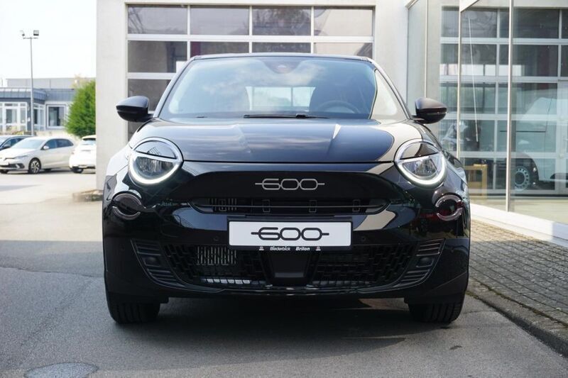 Gebraucht Fiat 600 101 PS (74 kW) 2024 Schwarz SUV