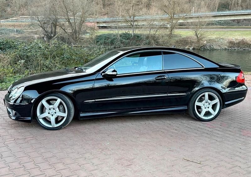 Gebraucht Mercedes CLK320 AMG 224 PS (164 kW) 2008 Schwarz Coupé