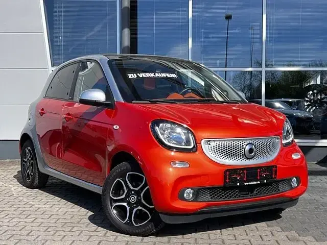 Gebraucht Smart ForFour Passion 90 PS (66 kW) 2019 Cool silver Kleinwagen