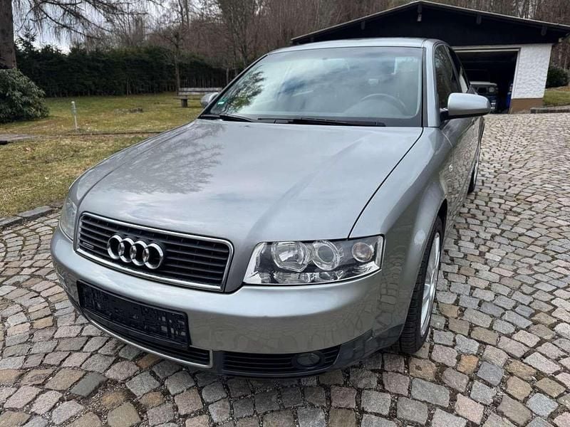 Gebraucht Audi A4 S-Line 131 PS (96 kW) 2004 Grau Limousine