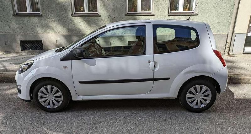 Weiß Gebraucht 2014 Renault Twingo Dynamique Kleinwagen | 3.900 € (Fairer Preis) - Bild 1/4