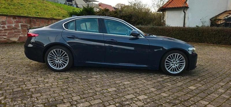 Gebraucht Alfa Romeo Giulia 180 PS (132 kW) 2017 Violet Limousine