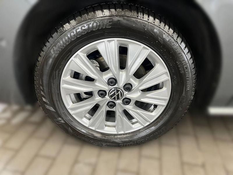 Gebraucht VW Multivan Life 150 PS (110 kW) 2025 Grau Van