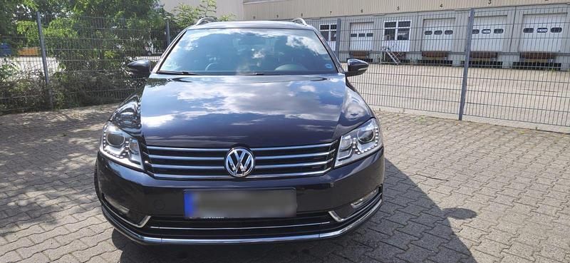 Gebraucht VW Passat Highline 140 PS (102 kW) 2014 Schwarz Kombi