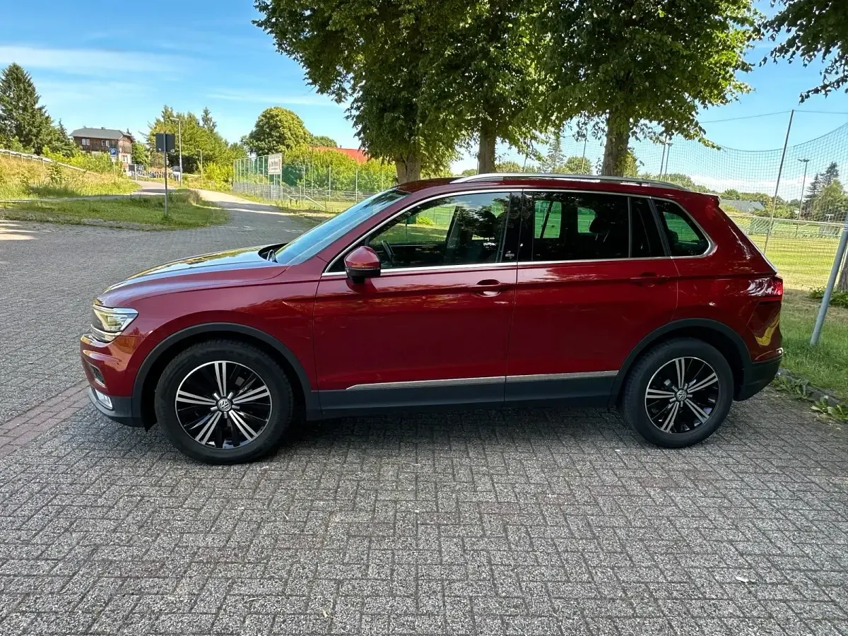Gebraucht VW Tiguan Sound 150 PS (110 kW) 2017 Rot SUV