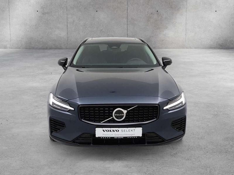 Gebraucht Volvo V60 Plus 455 PS (334 kW) 2025 Blau Kombi