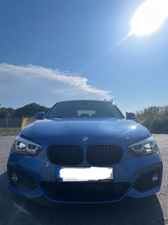 Blau Gebraucht 2019 BMW 125 M Sport Kleinwagen | 17.999 € (Guter Preis) - Bild 1/4