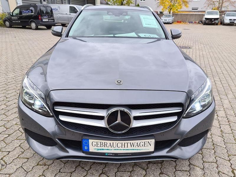Gebraucht Mercedes C250 204 PS (150 kW) 2017 Grau Limousine
