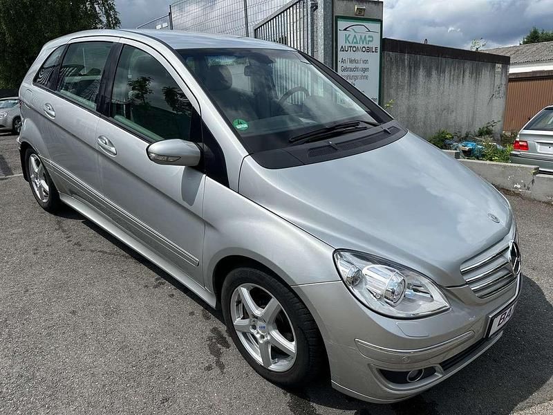 Gebraucht Mercedes B200 140 PS (102 kW) 2005 Polarsilber  metalliclack Van / Kleinbus
