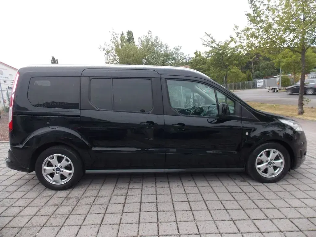 Gebraucht Ford Grand Tourneo Connect Titanium 120 PS (88 kW) 2018 Schwarz Van / Kleinbus