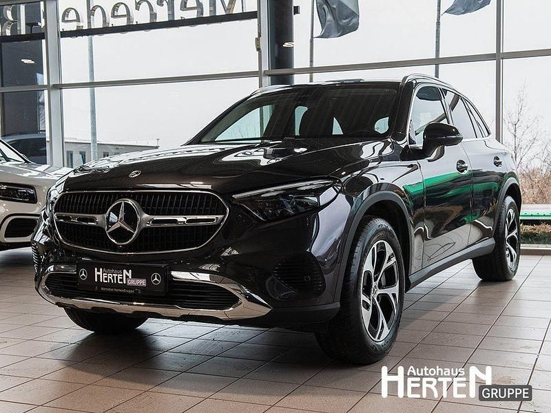 Gebraucht Mercedes GLC300e 204 PS (150 kW) 2024 Grau SUV