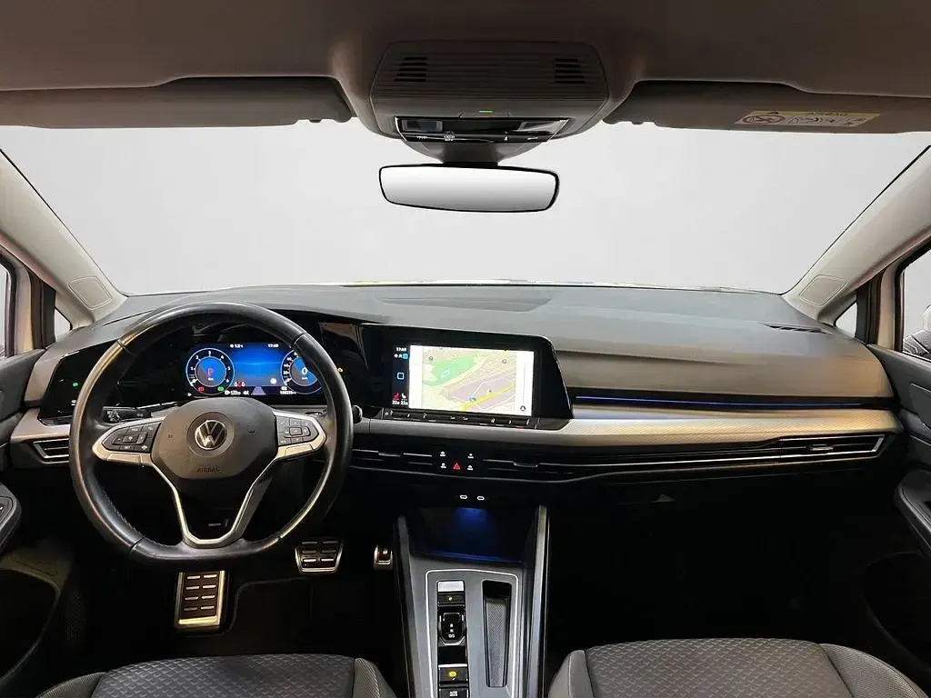 Używany VW Golf VII Style 150 KM (110 kW) 2021 Biały Hatchback