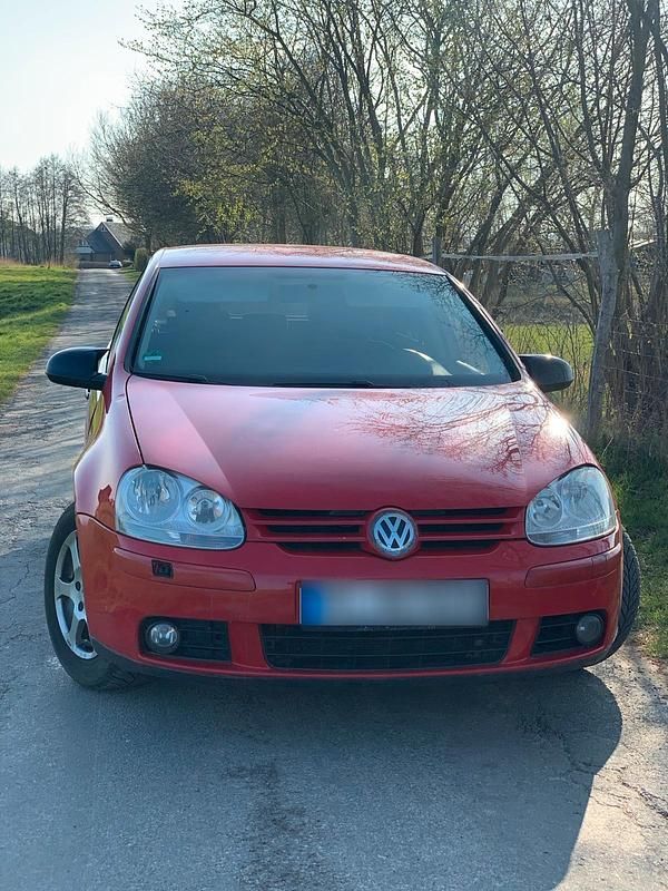Gebraucht VW Golf V 140 PS (102 kW) 2007 Rot Kleinwagen