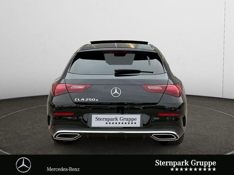 Gebraucht Mercedes CLA250e Shooting Brake Premium 218 PS (160 kW) 2025 Schwarz Kombi