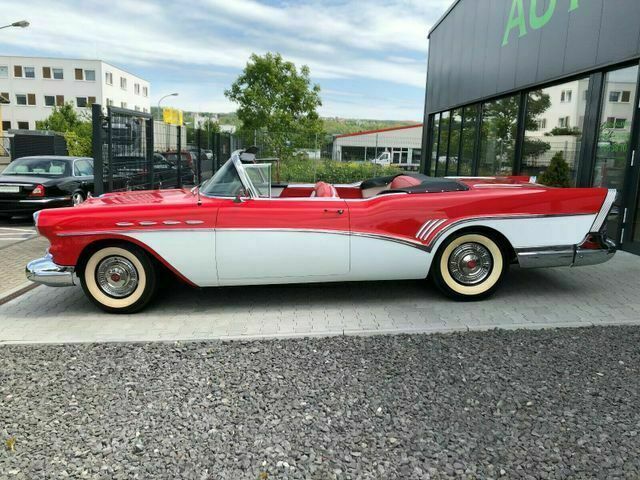 Gebraucht Buick Roadmaster 300 PS (220 kW) 1957 Rot Cabrio
