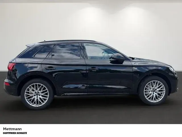 Gebraucht Audi Q5 S-Line 204 PS (150 kW) 2024 Mythosschwarz metallic SUV